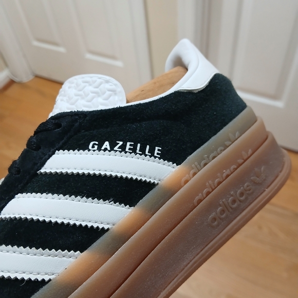 Adidas Gazelle Platform Streetwear/Lifestyle Athletic Shoes Size 6.5 Women - Picture 2 of 15